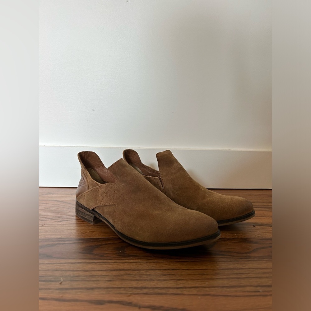 DIBA. True Leather Upper and Suede Booties, size 8.5